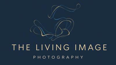 thelivingimage.uk logo